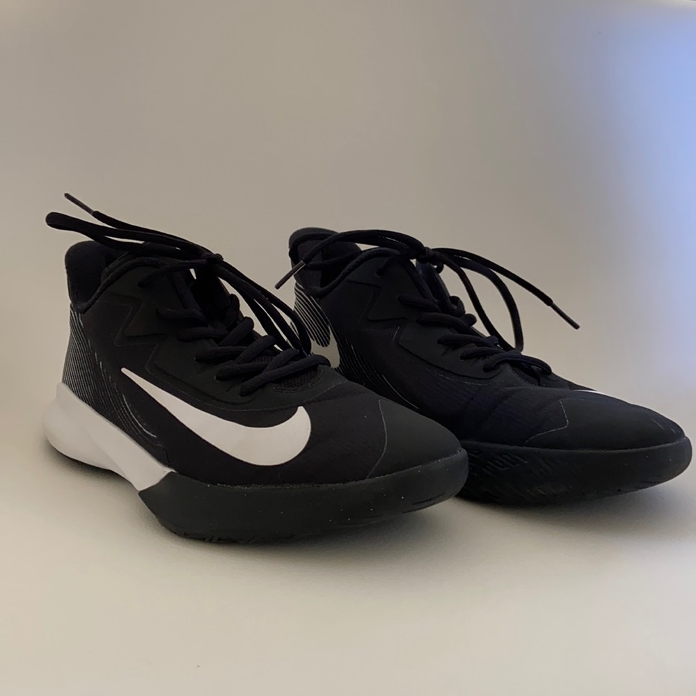 nike women’s basketball shoes